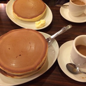 特大ホットケーキ! 特大ホットケーキ!